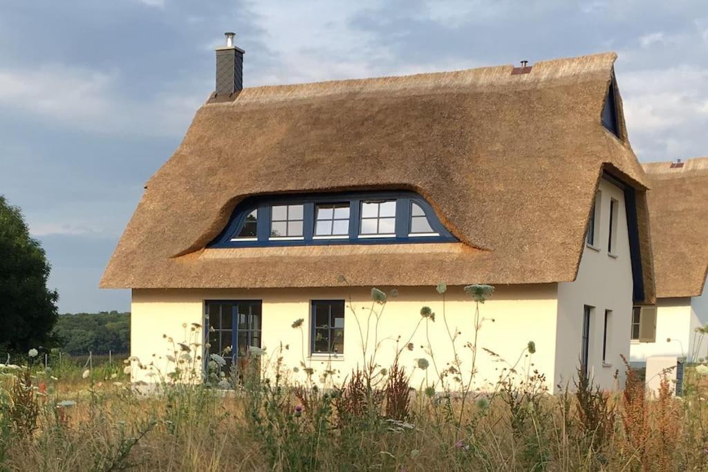 Stilvolles Reetdachhaus Coastline An Der Ostsee Groß Schwansee Exterior foto